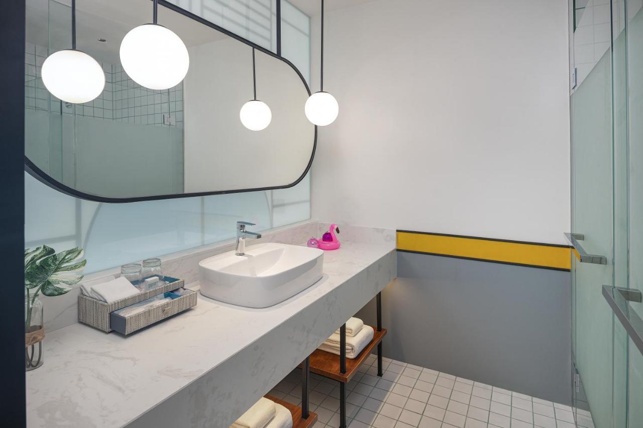 Avani Chaweng Samui Hotel & Beach Club - Adults Only Exterior photo Bathroom